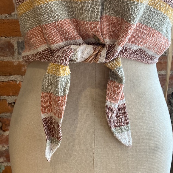 Madewell Texture and Thread Ruffle Crop Top - Picture 3 of 6